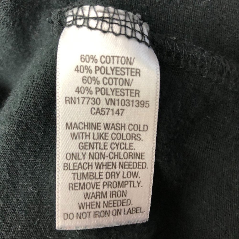Mossimo T-Shirt - Picture 4 of 4